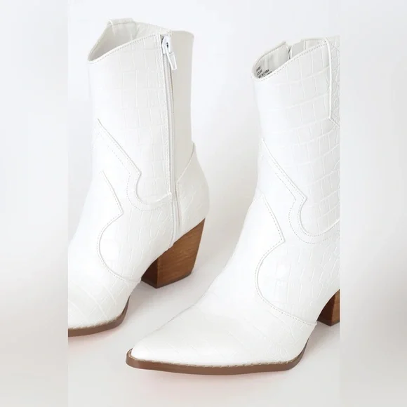 NEW IN BOX Matisse Bambi White Crocodile Embossed Mid-Calf Boots, white, size 9 - Picture 4 of 7